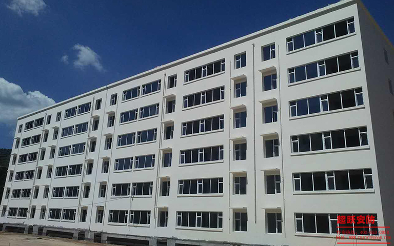 9月7日交口縣雙池鎮防盜門進工地