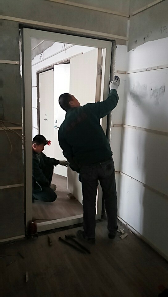 11月16日太原市（shì）動物園停車場防（fáng）火門整改施工（gōng）作業圖片（piàn）