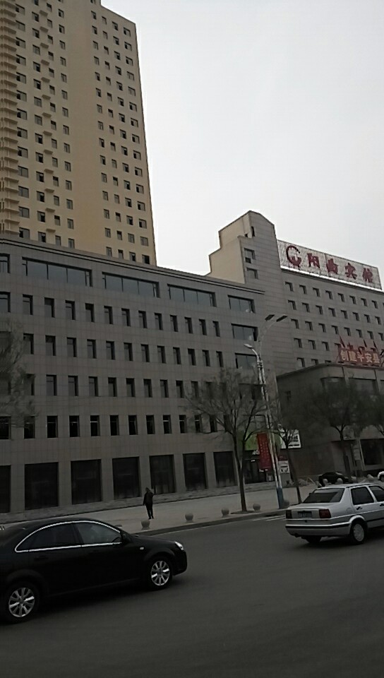 2017年11月9日陽曲縣萬辰小區安裝防（fáng）火門施工作業圖片